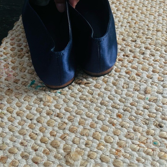 Vince Navy Satin Ballet Flats 6.5 | Minimal Chic Elegant Slip-On Shoe - Picture 5 of 5